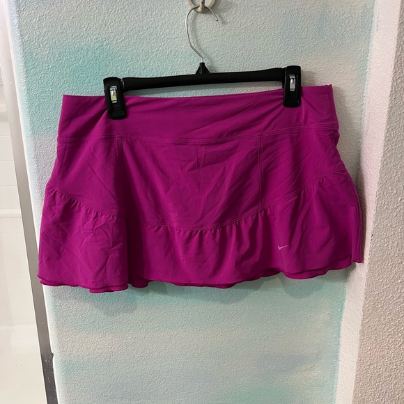 Nike Pink Tennis Skirt with Built in Shorts - Picture 5 of 8